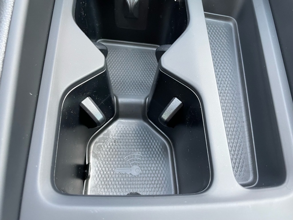 2025 Volkswagen Tiguan SE photo 14