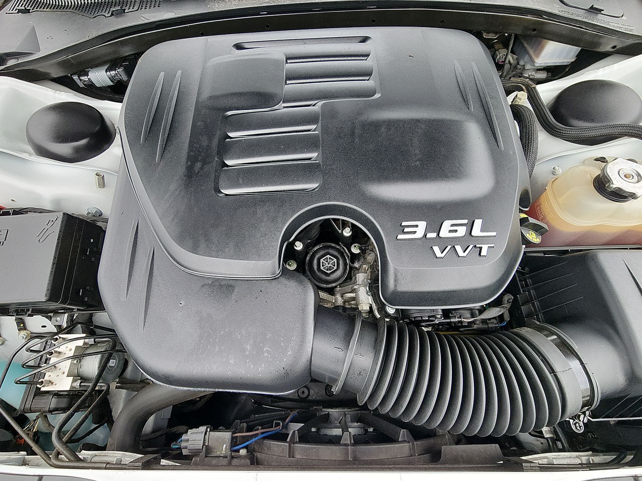 2023 Chrysler 300 Touring photo 22