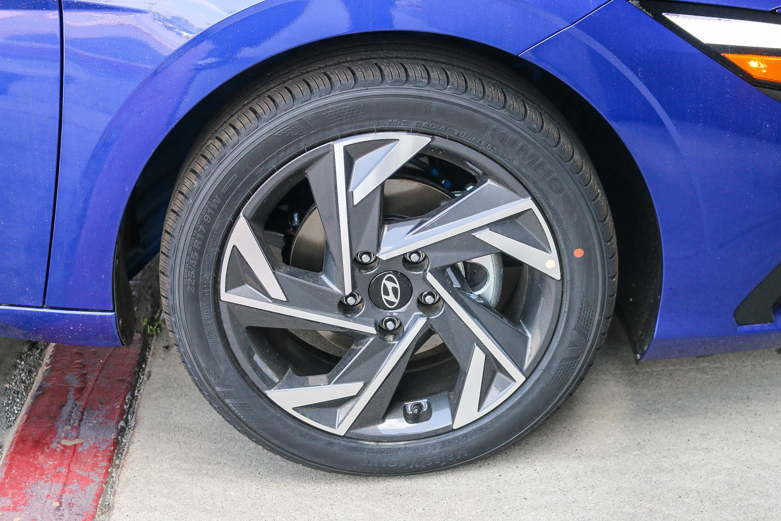 New 2025 Intense Blue Hyundai SEL Sport image 11
