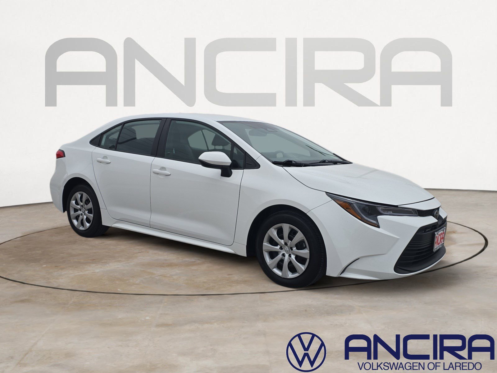 2024 Toyota Corolla LE's photo