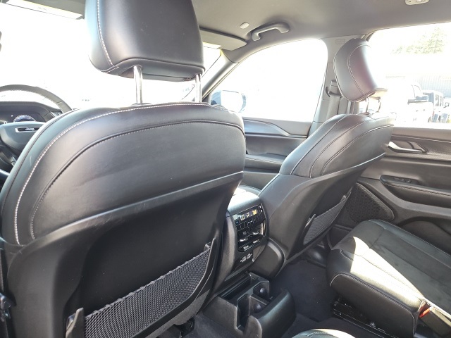 2023 Jeep Grand Cherokee Altitude photo 19