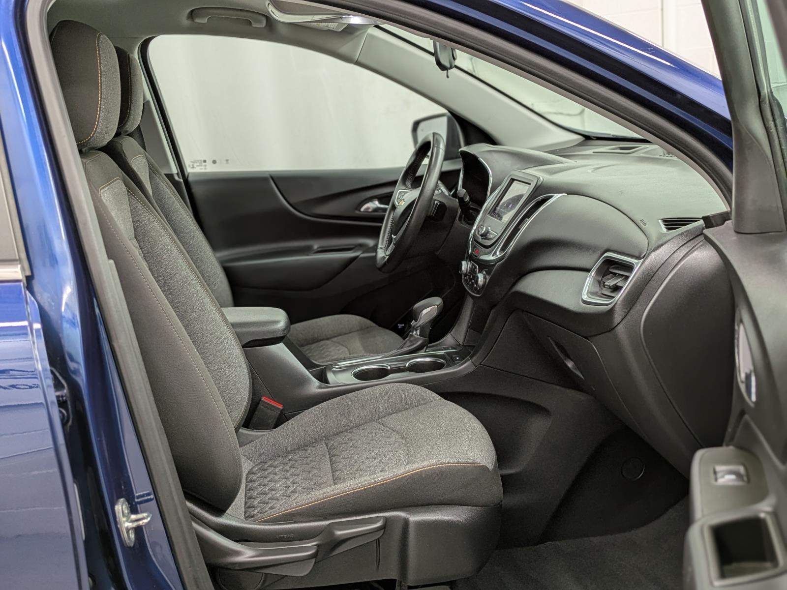 2022 Chevrolet Equinox LT photo 17