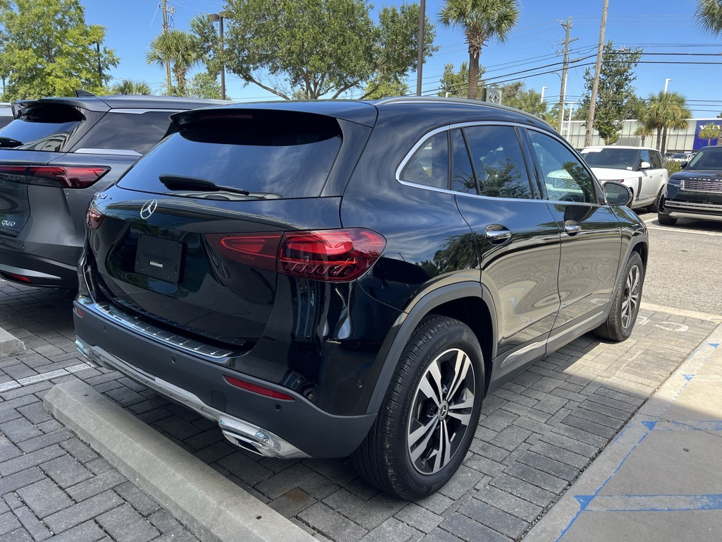 2025 Mercedes Benz GLA 250 photo 3