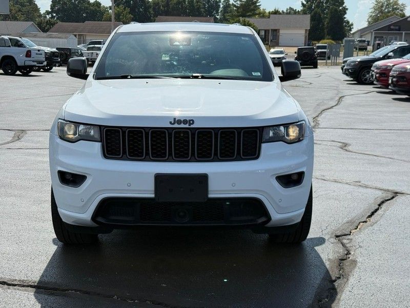2021 Jeep Grand Cherokee Anniversary Edition photo 9
