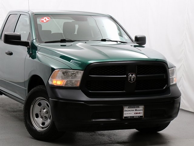 2022 Ram 1500 Classic Tradesman photo 2