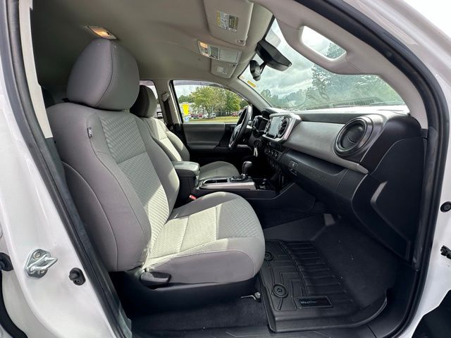2022 Toyota Tacoma SR5 photo 29