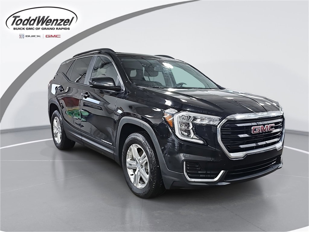 2022 GMC Terrain SLE's photo