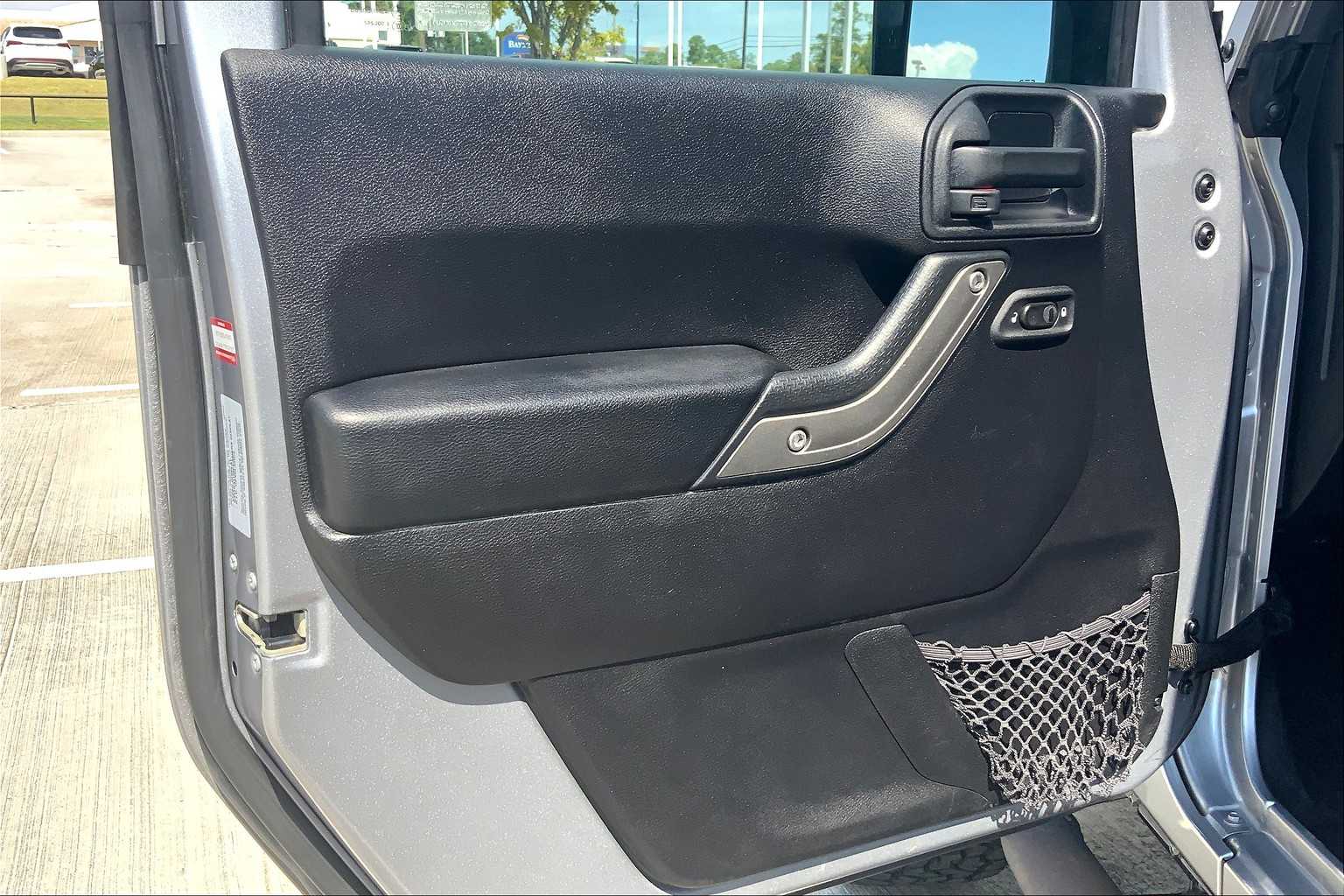 2016 Jeep Wrangler Unlimited Sport photo 20
