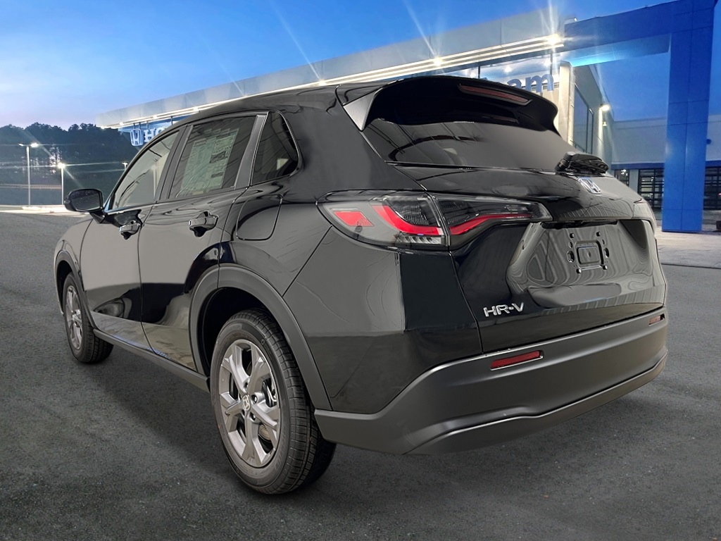 2026 Honda HR-V LX photo 2