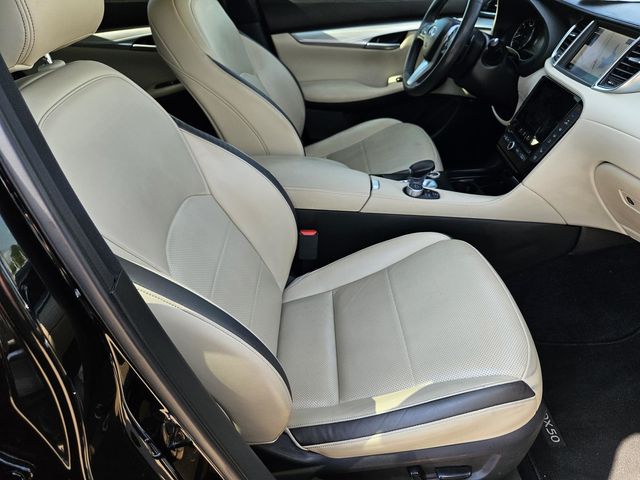 2022 Infiniti QX50 Essential photo 24