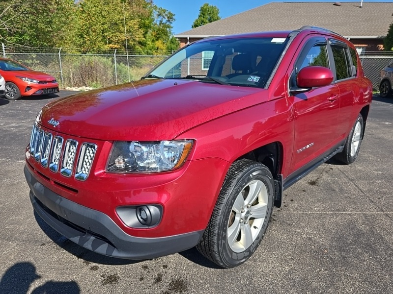 2014 Jeep Compass Latitude photo 2