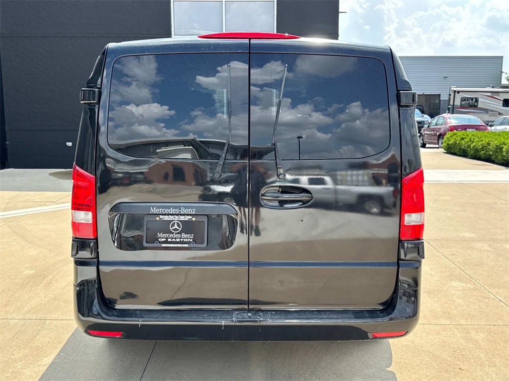 2018 Mercedes Benz Metris Passenger photo 4