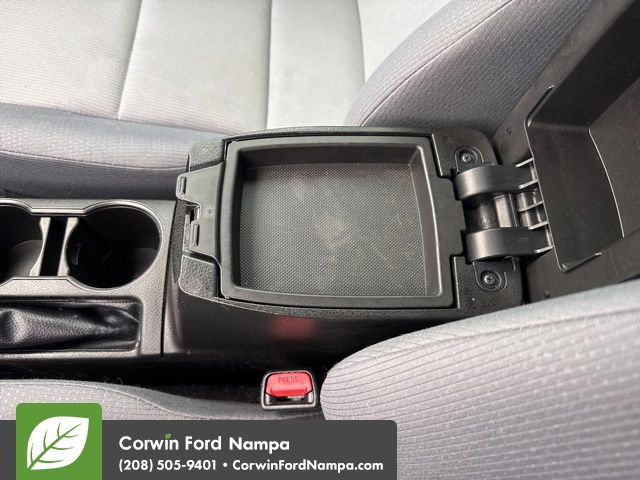2018 Toyota Corolla L photo 24