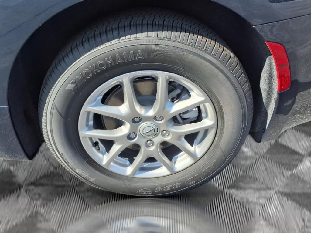 2025 Chrysler Pacifica photo 16