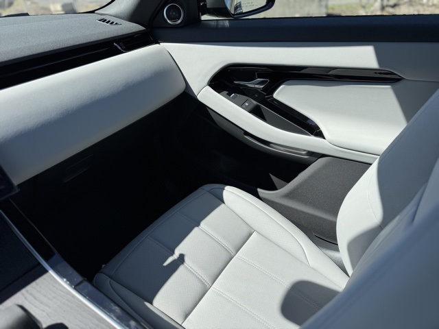 2026 Land Rover Range Rover Evoque S photo 11