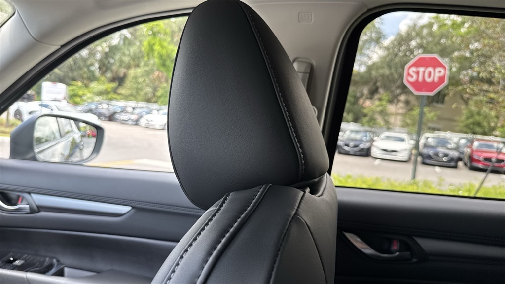 2025 Mazda CX-5 2.5 Select photo 16