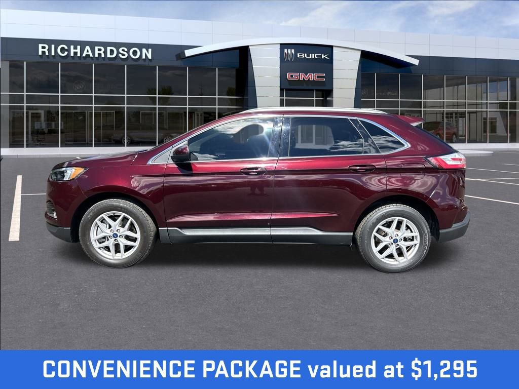 2022 Ford Edge SEL photo 2