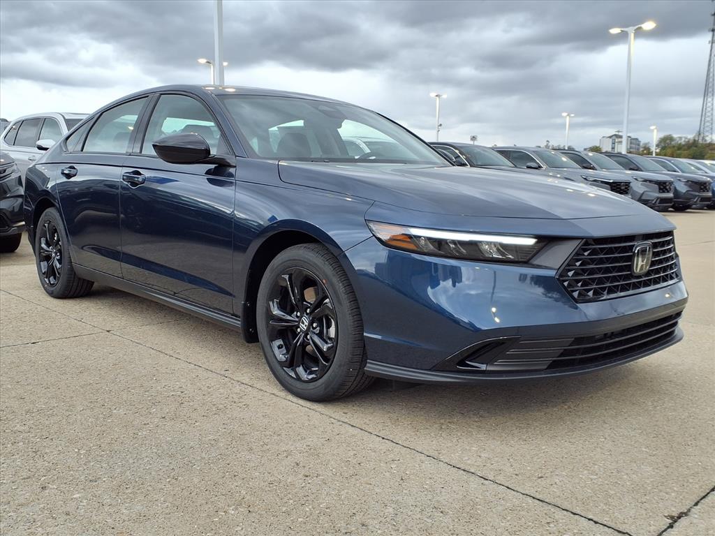 2025 Honda Accord SE's photo