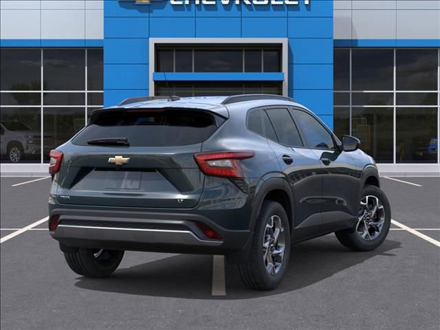2025 Chevrolet Trax LT photo 3