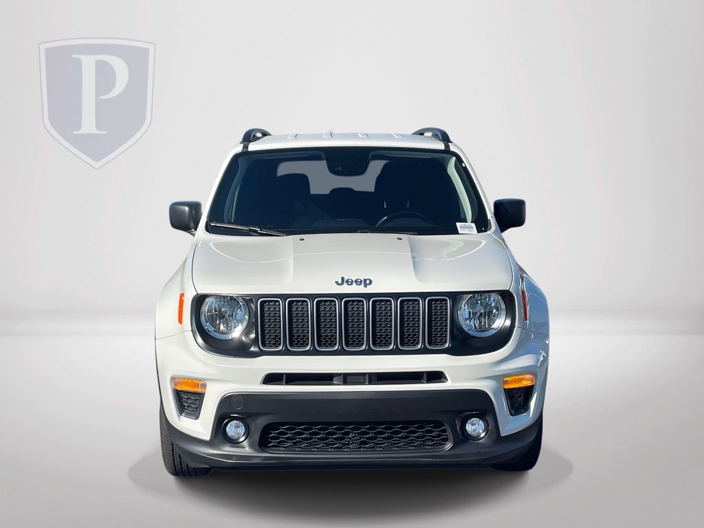2022 Jeep Renegade Latitude photo 2