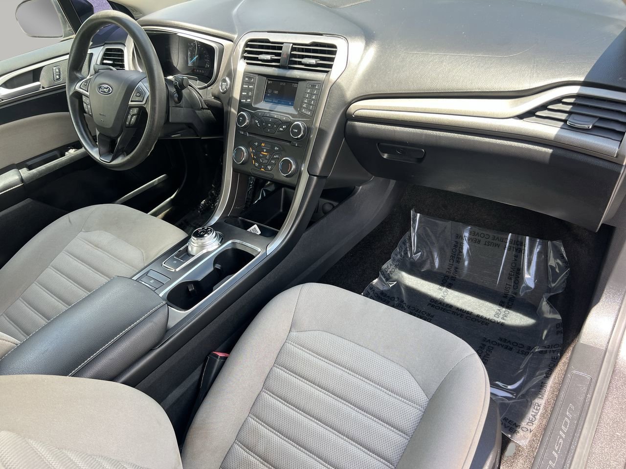 2017 Ford Fusion S Hybrid photo 10