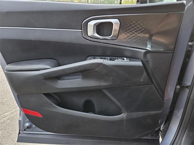 2022 Kia Sorento LX photo 29