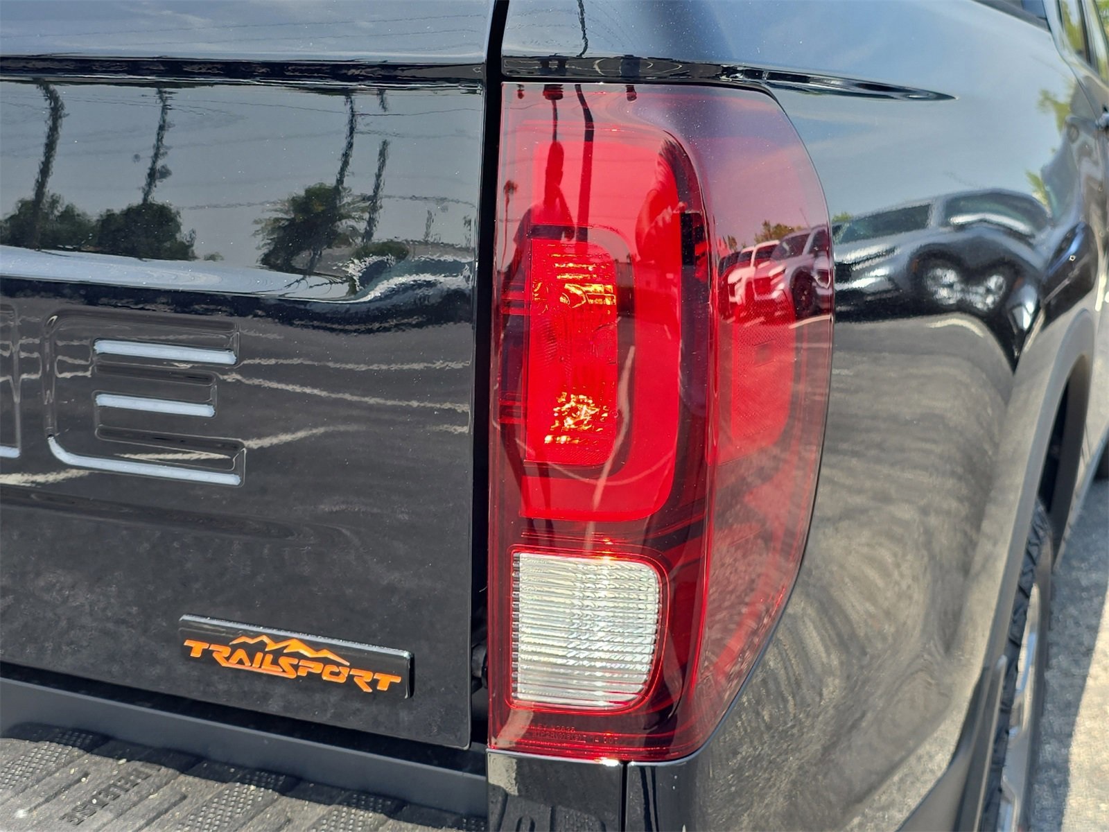 2025 Honda Ridgeline TrailSport photo 8