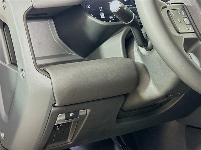 2025 Land Rover Defender 110 X-Dynamic SE photo 7