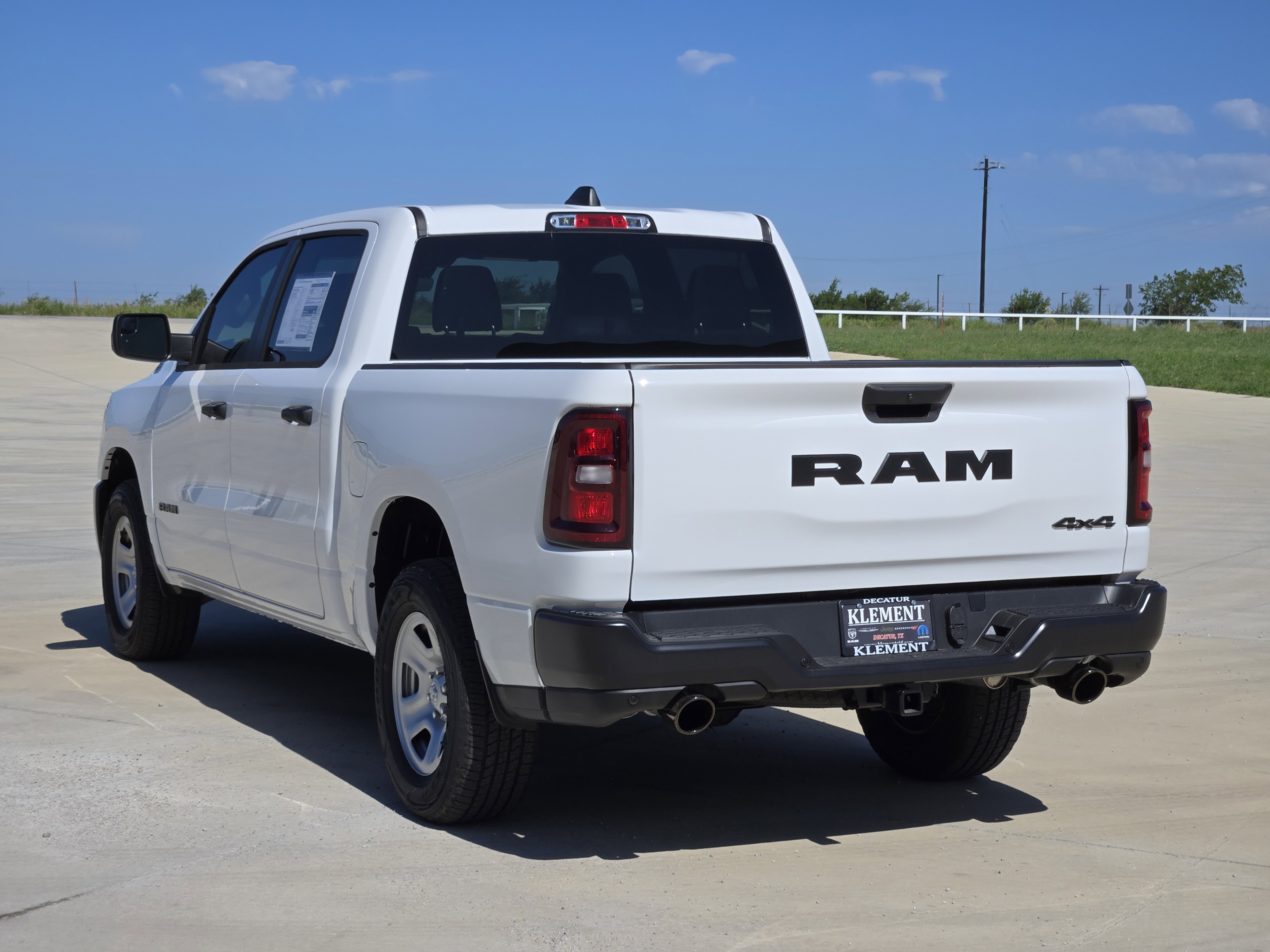 2025 Ram 1500 Tradesman photo 2