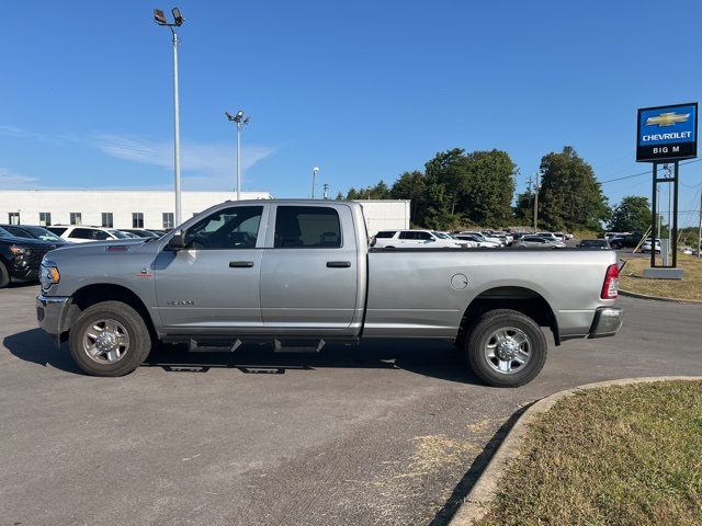 2022 Ram 3500 Tradesman photo 2