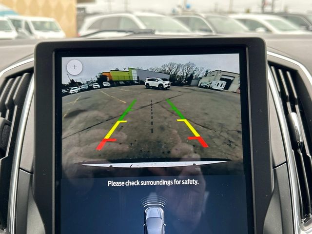 2024 Ford Edge Titanium photo 25