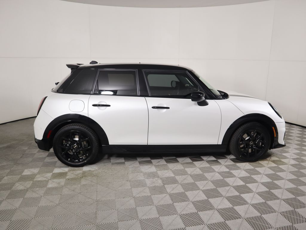 2026 Mini Cooper Hardtop S 4 Door Iconic photo 4