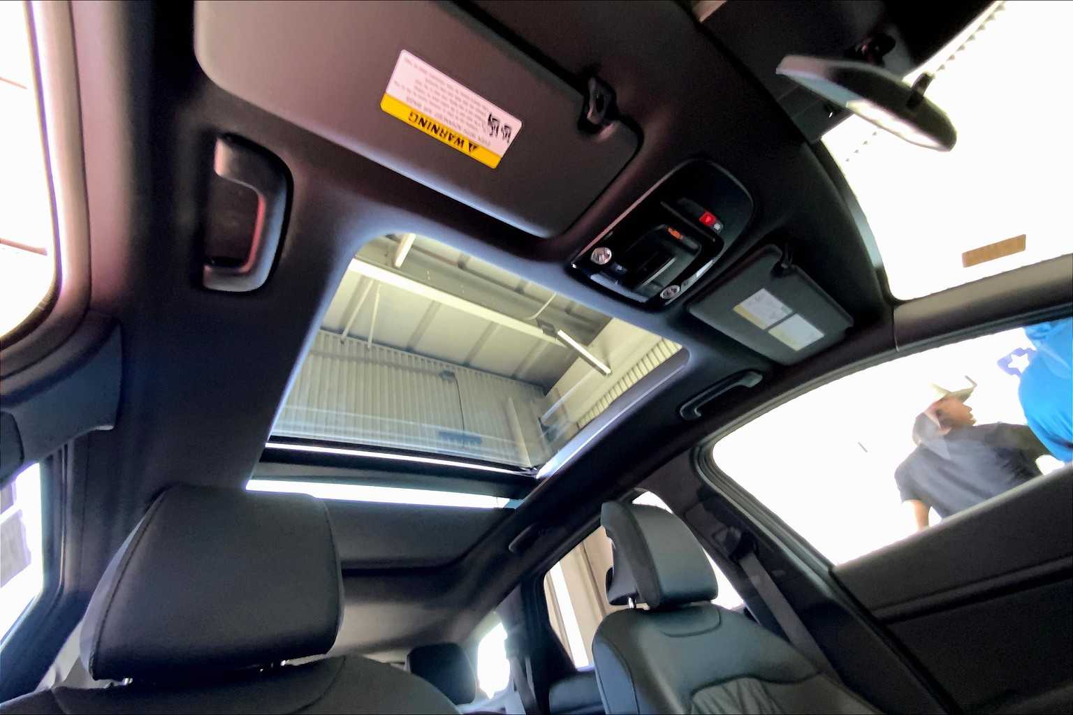 2024 Kia Sportage Plug-In Hybrid X-Line Prestige photo 11