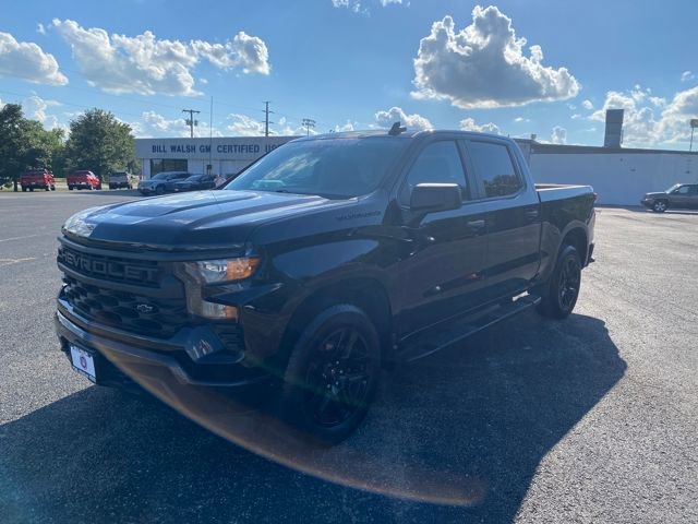 2023 Chevrolet Silverado 1500 Custom photo 2