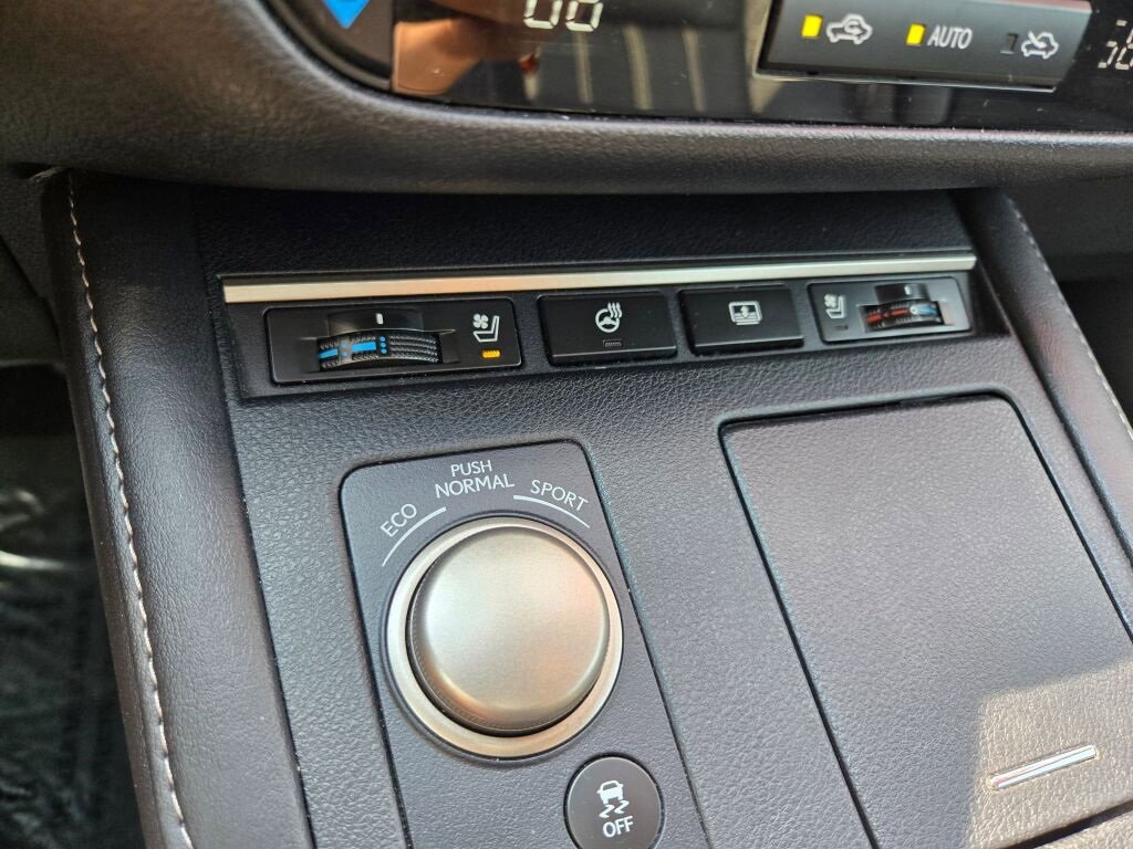 2016 Lexus ES 350 photo 26