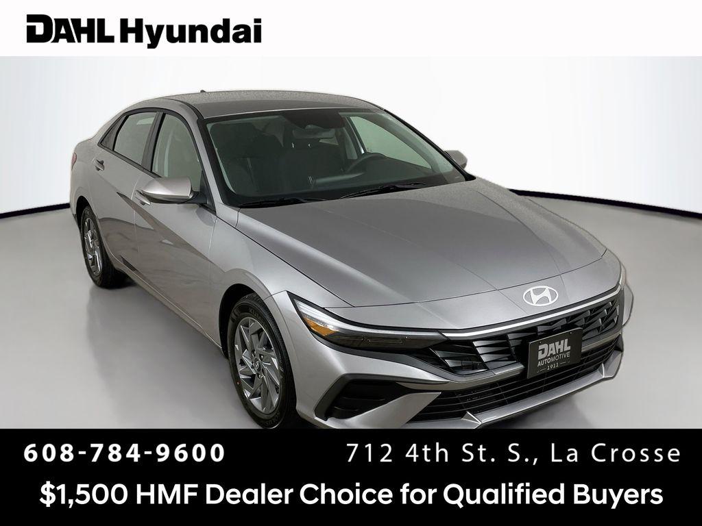 2026 Hyundai Elantra Blue's photo