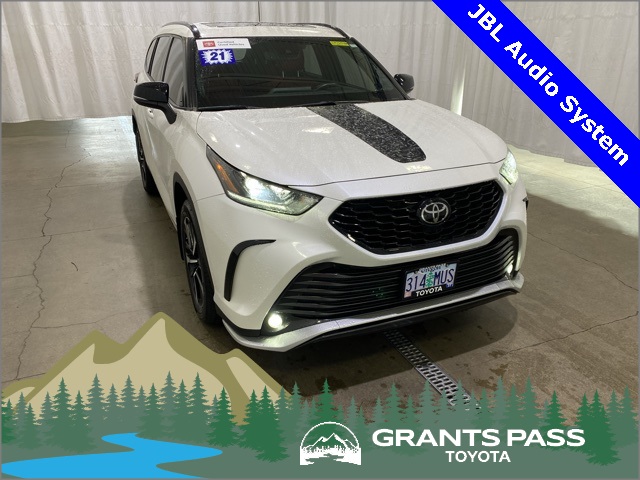 2021 Toyota Highlander XSE's photo