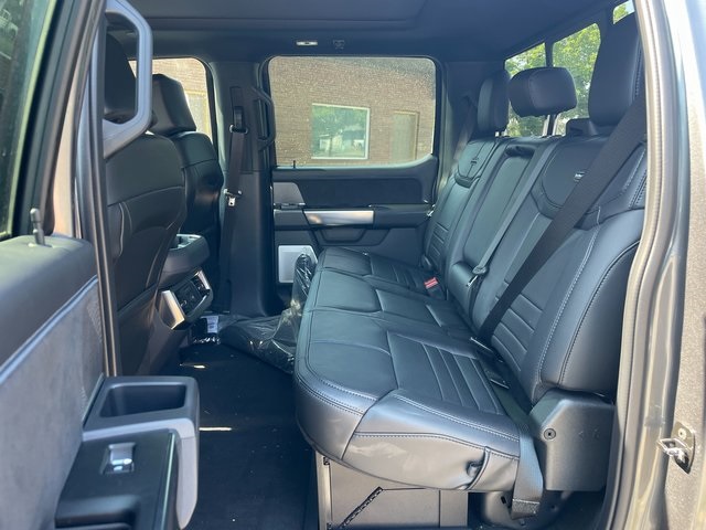 2025 Ford F-350 photo 9