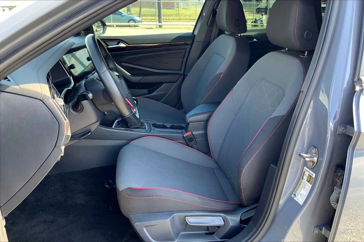 2024 Volkswagen Jetta GLI Autobahn Anniversary Edition photo 7