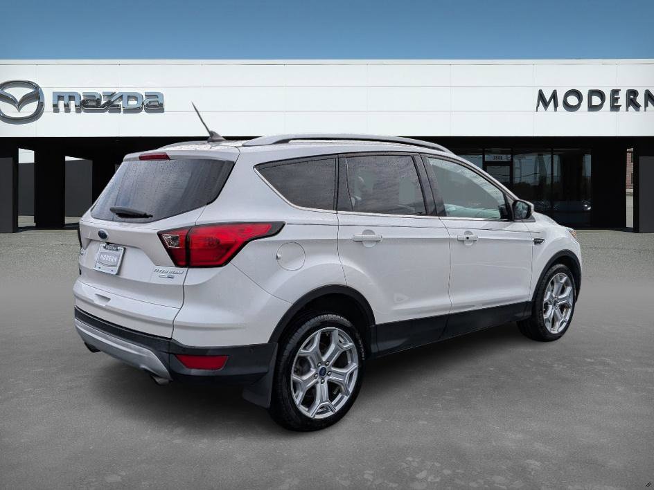 2019 Ford Escape Titanium photo 5