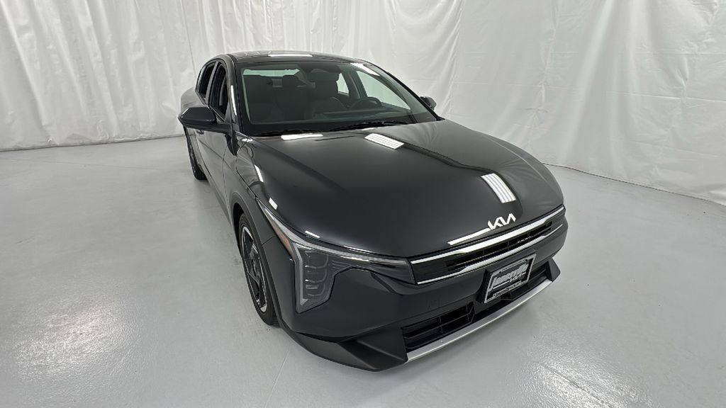 2025 Kia K4 EX's photo