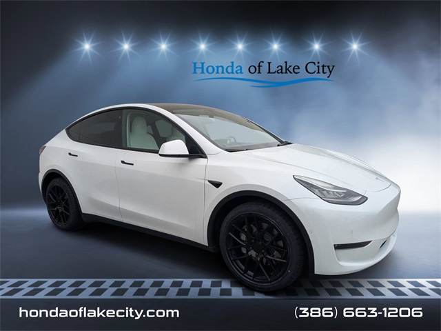 2022 Tesla Model Y Long Range's photo