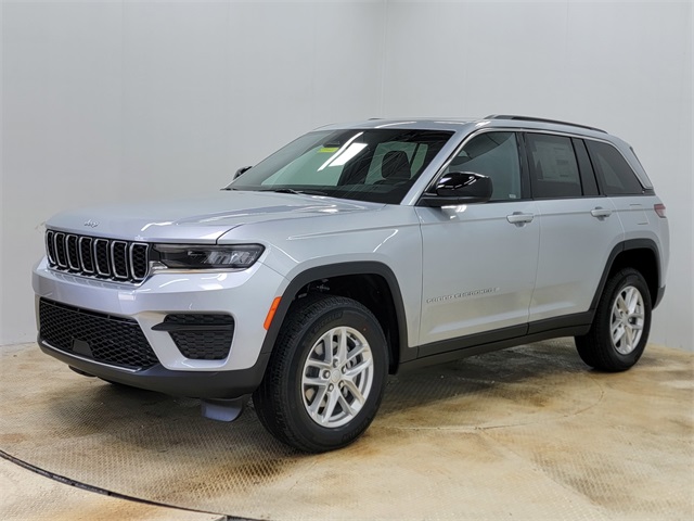 2025 Jeep Grand Cherokee Laredo X photo 8