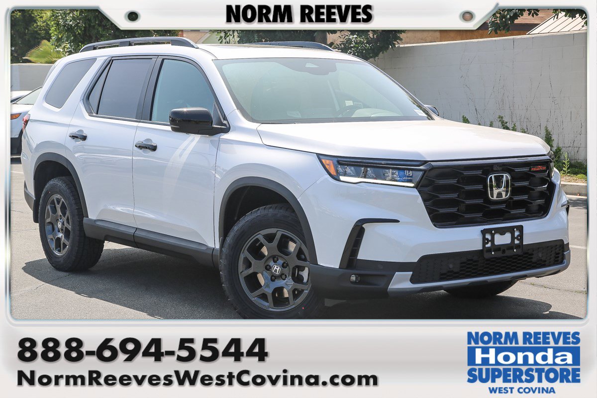 2025 Honda Pilot TrailSport's photo