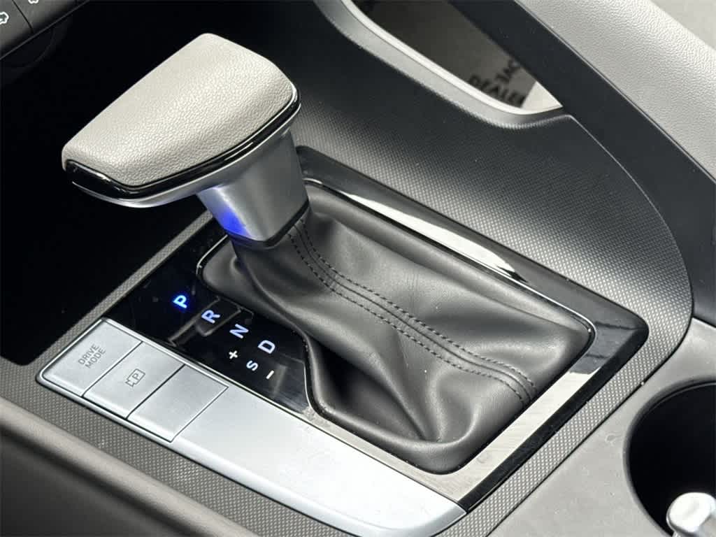 2024 Hyundai Elantra SEL photo 20