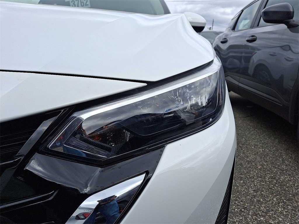 2025 Nissan Sentra SV photo 4