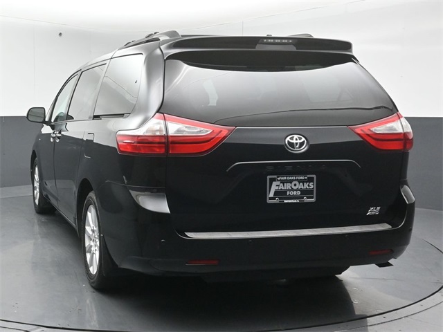 2017 TOYOTA SIENNA - Image 6
