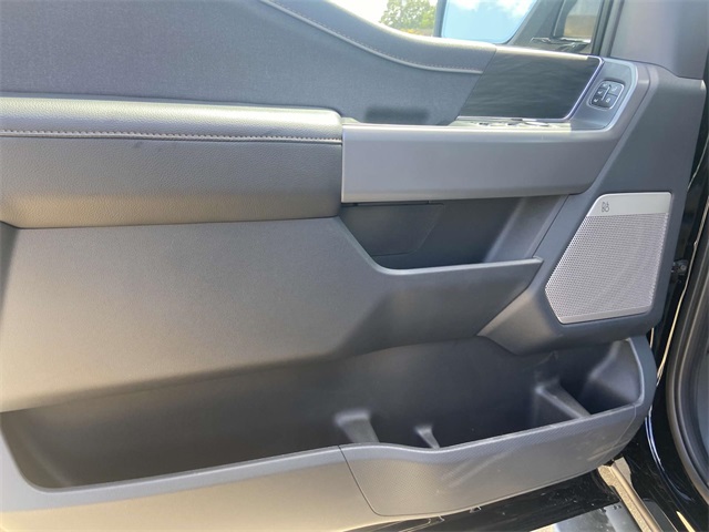 2025 Ford F-150 Lariat photo 12