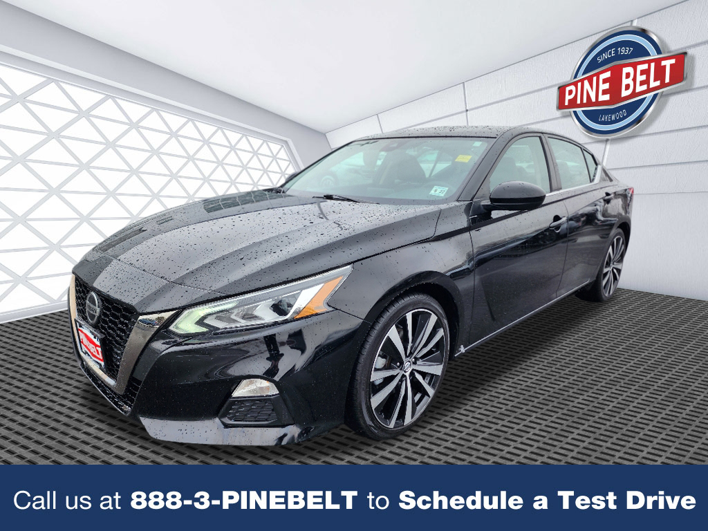 2022 Nissan Altima SR