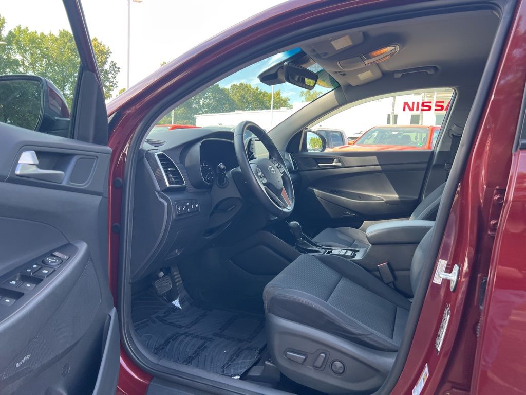 2020 Hyundai Tucson Sport photo 2